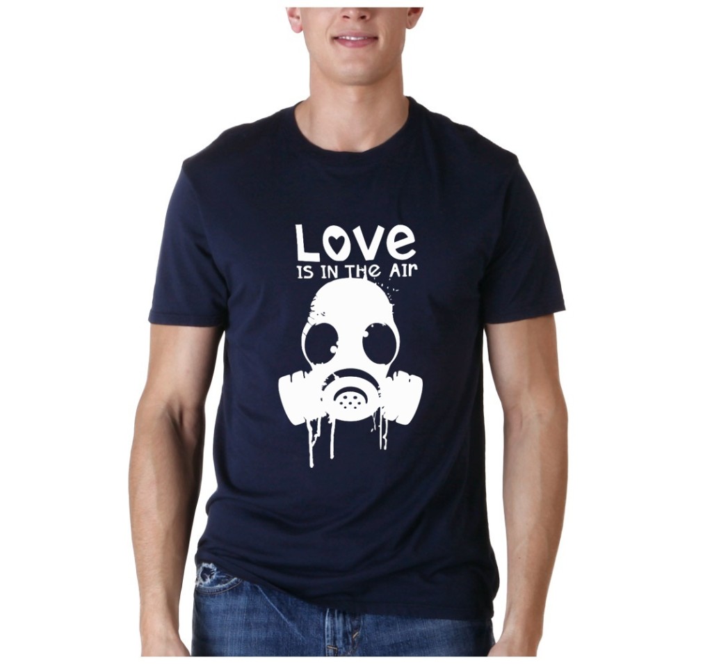 Love is in the air T-shirt